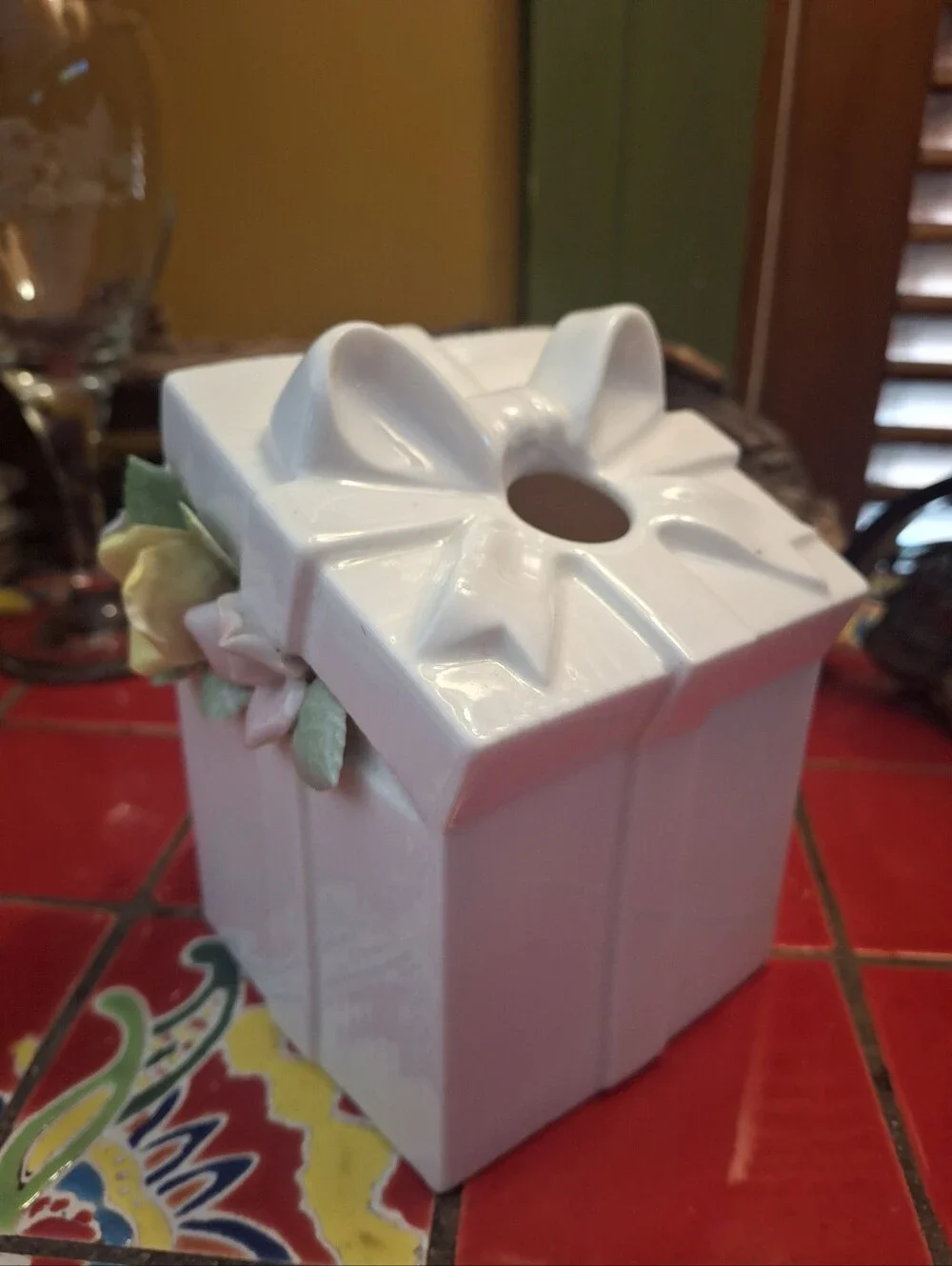 Irice Japanese Porcelain Floral Relief Cotton Ball Dispenser W Rubber Stop Botto